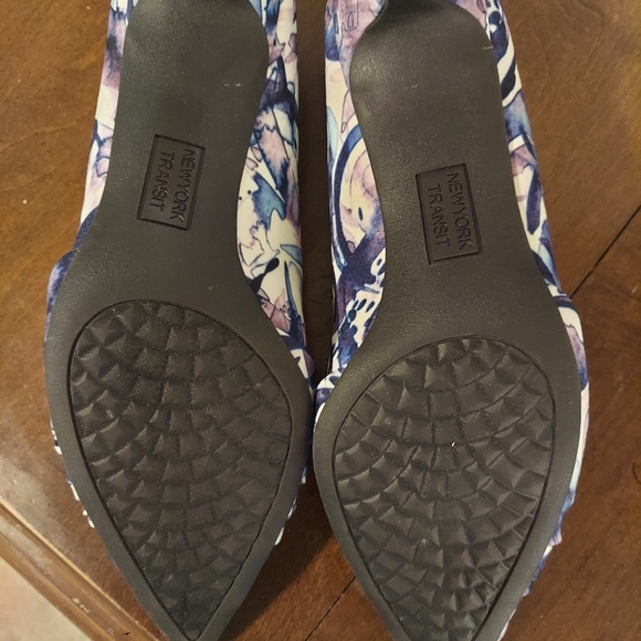 New York Transit Size 8.5 Women's Wrap Front, Floral Heels. Tried on once!! - Picture 5 of 6